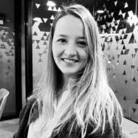 Angela Rueda's Instagram, Twitter & Facebook