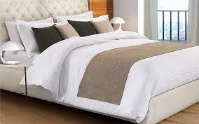 In base a come sono strutturati, possono tornare davvero utili. Perche Utilizzare Bed Runner E Cuscini Arredo Eurotex