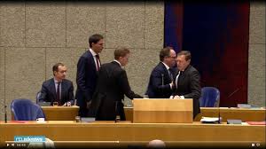 Sjukdomen påminner ofta om förkylning eller influensa, med feber och hosta. Column Corona Ook Politieke Crisis Pigbusiness Nl Nieuws Voor Varkenshouders