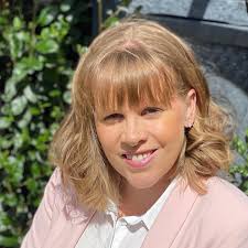 Profile for Louise Linton Celebrant