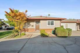 2094 Casa Mia Dr San Jose Ca 95124 Zillow In 2021 Zillow Outdoor Decor New Homes