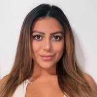 Iris Nieto's Instagram, Twitter & Facebook