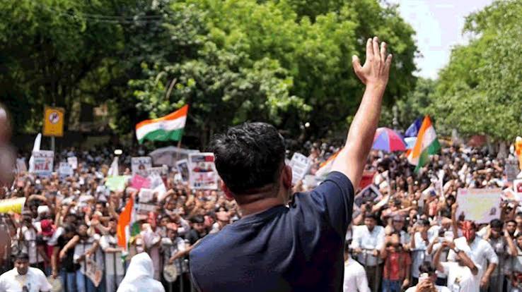 Cjp Protest Live:ट्रेनें रद्द, दिल्ली में पाबंदियां; अभिजीत दीपके बोले- जंतर -मंतर पर प्रदर्शन करके रहेंगे - Cjp Protest Live Updates Gyanesh Kumar Resignation Jantar Mantar Sir ...