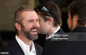 22 Photos & High Res Pictures