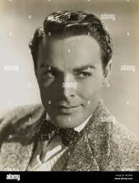 Glenn Langan's Instagram, Twitter & Facebook