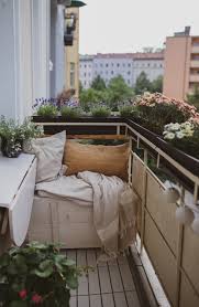 Your online bank with no fees for accounts or cards. Eine Bank Mit Stauraum Fur Den Balkon Die Kuche Oder Den Flur Doitbutdoitnow