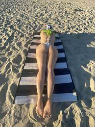 XWife Karen's Feet << wikiFeet X