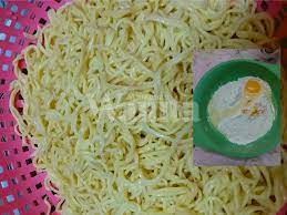 Lebih mudah menghasilkan mee kuning. Buat Mee Kuning Sendiri Di Rumah Tanpa Pengawet Hanya Guna 4 Bahan Mingguan Wanita
