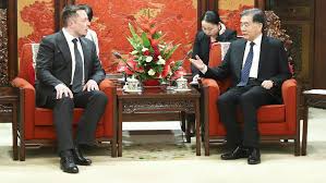 Elon musk loves china, and china loves him back—for now. Tesla S Elon Musk Made A Stealth Visit To China This Week Quartz