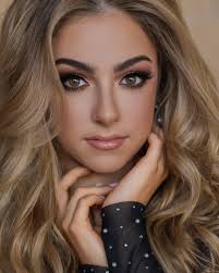 Eva Bethea (@idealmissksteen) • Instagram photos and videos