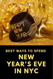 Wow I Found Myself In A Real Dilemma Here Watch The Ball Drop From My Hotel Room Or Go On A 90 New York New Years Eve New Years Eve New
