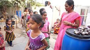 We Are Giving Biscuits Packets For The Poor Kids In The Evening Food In 2021 Poor Children Kids Poor People