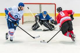 Mittlerweile wurde der torraum in seiner form zwar etwas verändert, die regel beim torraum abseits gelten aber noch immer. Eishockeyregeln Einfach Erklart