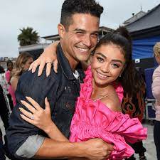 Instagram/sarah hyland instead, a group of celebrities will rotate at guest hosts, which will also include comedian david spade. Everything To Know About Sarah Hyland And Wells Adams S Relationship