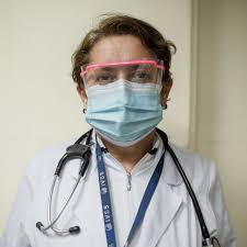 Una médica venezolana asegura que temer al contagio ha sido lo más duro en  este año de pandemia