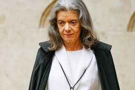 Resultado de imagem para imagens da ministra carmen lucia