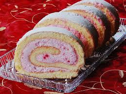 Erdbeermousse Roulade Uber 14 Bewertungen Und Fur Sehr Lecker Befunden Mit Portionsrechner Kochbuch Video Tipps Erdbeermousse Erdbeeren Erdbeerkuchen