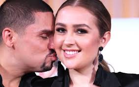 Find and save images from the remmy valenzuela *__*♥ collection by isabel☆ (isaabel_jc) on we heart it, your everyday app to get lost in what you love. Esposa De Larry Hernandez Enciende Las Redes Con Diminuto Bikini Soy Grupero
