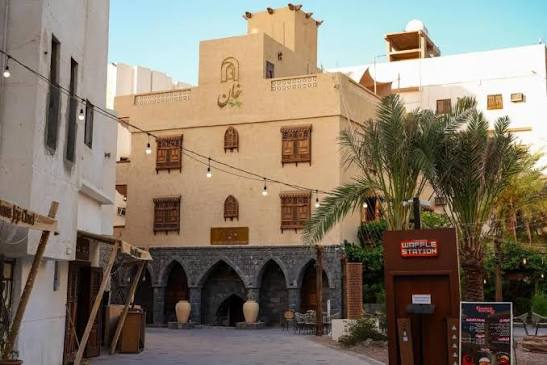 The 10 best four-star hotels in Al Madinah, Saudi Arabia | Booking.com