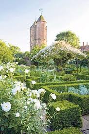 Vita Sackville West Her Passions In Pictures White Gardens Sissinghurst Garden English Country Gardens