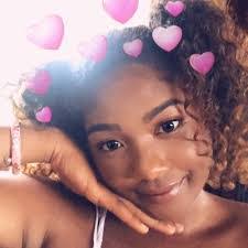 Stacey Melo's Instagram, Twitter & Facebook