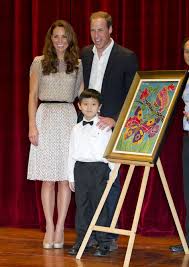 By astoria starr published sep 14, 2016. Kate Middleton And Prince William Posed Proudly With A Young Artist Kate Middleton And Prince William S Most Precious Moments With Kids Popsugar Middle East Celebrity And Entertainment Photo 37