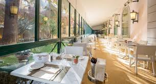 Beyond our daily cleaning practices, we have a professional cleaning company wash and sanitize the kitchen, bar. Ristorante Rossini Rome Home Page