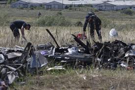 Maybe you would like to learn more about one of these? Experten Bergen Leichen An Absturzstelle Von Mh17 Wsj