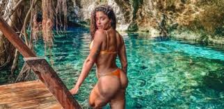 Aline riscado, name adopted when she married the wrestler rodrigo riscado (separated in 2015), is still the main name used by the brazilian model and dancer aline. Aline Riscado Faz Performance Exotica Na Praia E Choca Internautas Noticias Sobre Famosos Giro Marilia Noticias