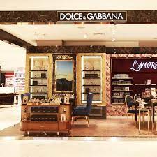 Entdecke rezepte, einrichtungsideen, stilinterpretationen und andere ideen zum ausprobieren. Dolce Gabbana Buka Gerai Kecantikan Termewah Se Asia Tenggara Lokasinya Di Jakarta Lifestyle Liputan6 Com