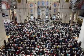 Bayram namazı, iki rekâttan ibarettir. Cuma Hutbesi Ve Siyaset Tr724