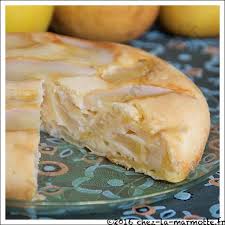 Sharlotka Gateau Russe Aux Pommes Et Aux Poires Marmotte Cuisine Cuisine Russe Cuisine Recettes De Cuisine