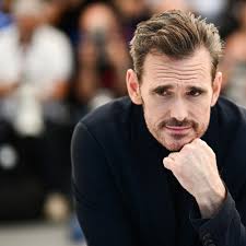Imposibil să aibă atâția ani!”. Matt Dillon a făcut furori la Cannes cu  aspectul lui mult mai tânăr. Actorul de 60 de ani joacă alături de Anamaria  Vartolomei în „Being Maria”