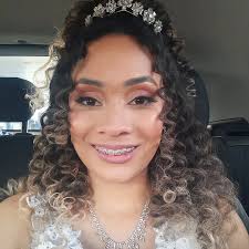 Cada detalhe do meu casamento foi uma obra perfeita de Deus, meu cabelo,  minha maquiagem, todos realizações de sonhos, escutados e realizados por  Deus!! ❤️💫🥰