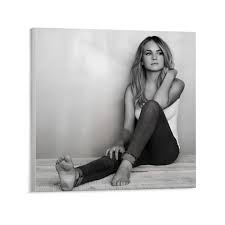 Amazon.com: SUKWA Britt Robertson Poster Black And White Poster Wall  Decoration Poster Canvas Poster Wall Art Decor Print Picture Paintings for  Living ...