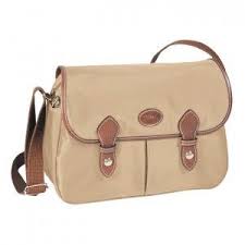 Ses dimensions, 24x18x8 cm son prix, 340€ disponible en 3 couleurs: D Paquet Special003 Retrouvez Ces Sacs Longchamp A Partir De 25 Plus De 1000 Modeles A Comparer Livraison Rapide Sous 48h Sac Longchamp Sac Sac Beige