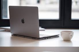 Dual external monitors can run at fhd (1920) and a single external monitor via dp can support 2560. 10 Best Docking Stations For Macbook Pro In 2021 Make Tech Easier
