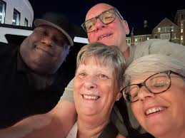 Who's gonna pick you up...? 🫠😍