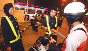 Selepas anda menghadiri kelas amali, anda perlu lulus ujian teori berkomputer daripada jpj untuk mendapat lesen l in malaysia sebelum dapat memandu kenderaan seperti kereta, motor, motosikal. Kumpul Koleksi Saman