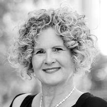 Marilyn Muir's Instagram, Twitter & Facebook