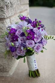 Flieder jahreszeiten blumenarrangements schöne blumen flowerpower brautsträuße hochzeitsblumen frühlingsblüher. Die 10 Besten Ideen Zu Hochzeitsblumen Lila Hochzeitsblumen Hochzeit Hochzeitsblumen Lila