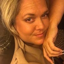 Aimee Estes's Instagram, Twitter & Facebook