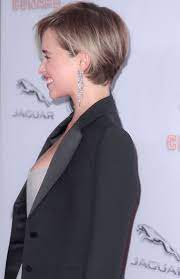 Nouvelle coupe de cheveux 2016, nouveau style ? Emilia Clarke Bestes Bild Club Idees Cheveux Courts Cheveux Courts Coupe De Cheveux Courte