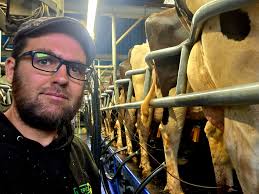 Are there past or present residents of Bassett with family ties to the area  due to factory jobs or farming?