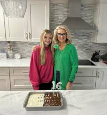 Hally Vogel (@hallyvogel_wx) • Instagram photos and videos