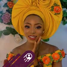 Things are really heating up 🔥 in the #BBNaija No Loose Guard house! Toby  Forge's smooth lines