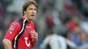 Sämtliche transfers und spekulationen von heute. 96 Trainer Stendel Mit Der Jugend Im Dfb Pokalfinale Baden Online Nachrichten Der Ortenau Offenburger Tageblatt