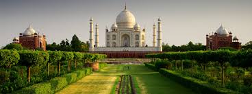 The entire taj mahal complex is made up of five elements surrounded by four smaller domes and four slender towers. How To Visit The Taj Mahal Thrifty Nomads