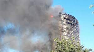 Milano, maxi incendio in palazzo di 15 piani: 9rq3epgn0vhjmm