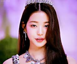 Is Joy strong enough to pass as a K-pop lead vocalist?